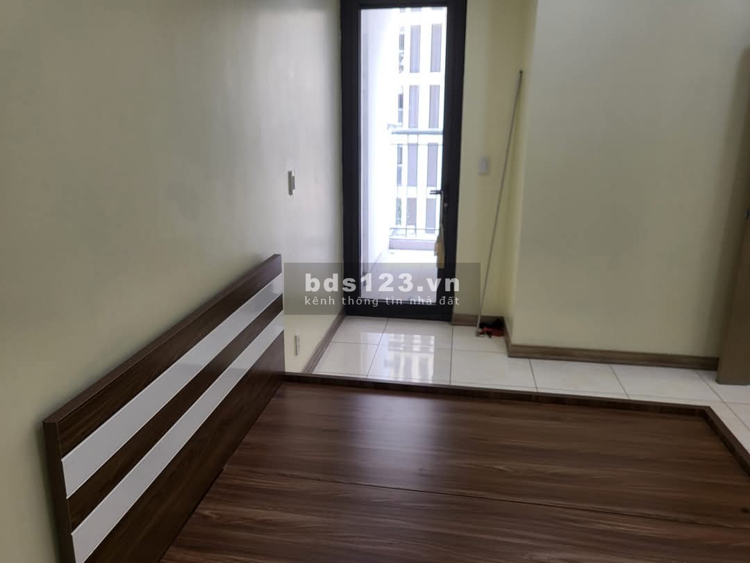 Chính chủ cần bán căn hộ chung cư 76m2 2PN 2VS giá 4,x tỷ