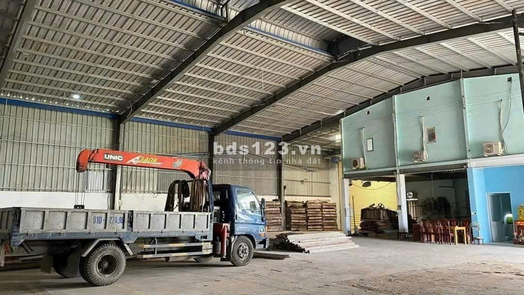 Cho thuê kho xưởng 800m2 gần đường Nguyễn Duy Trinh, Phú Hữu, Quận 9