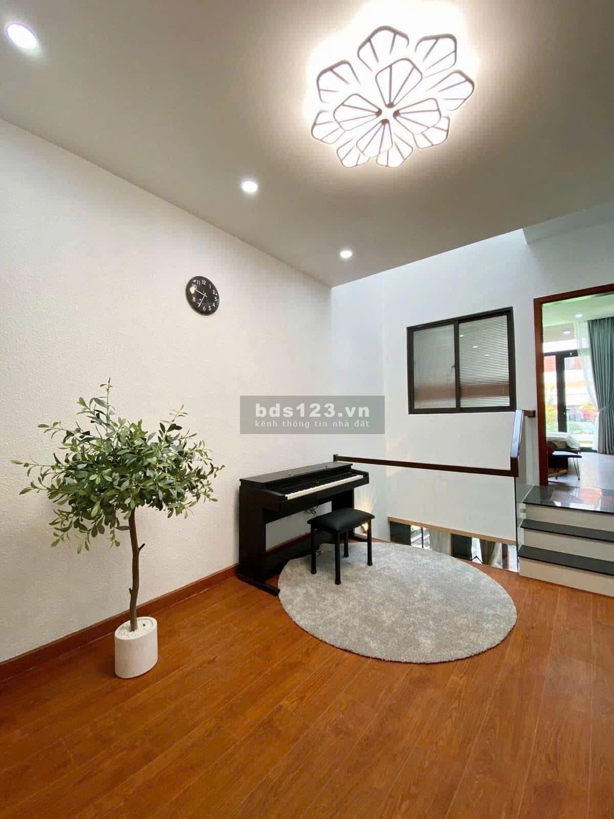 Ngân hàng thanh lý nhà ngay đường Cửa Lớn, Bình Chánh. SHR. Giá chỉ 900tr