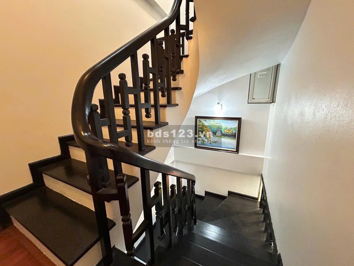 Mặt phố kinh doanh sầm uất - Trung tâm Quận Hoàng Mai - Diện tích 45m² - 5 tầng - Nhỉnh 9 tỷ