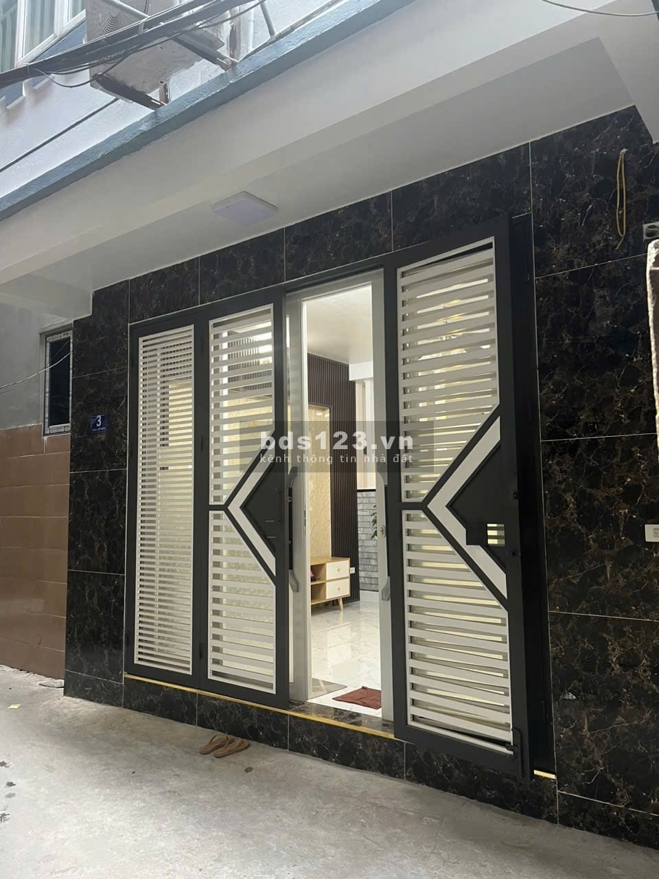 Mặt phố kinh doanh sầm uất - Trung tâm Quận Hoàng Mai - Diện tích 45m² - 5 tầng - Nhỉnh 9 tỷ
