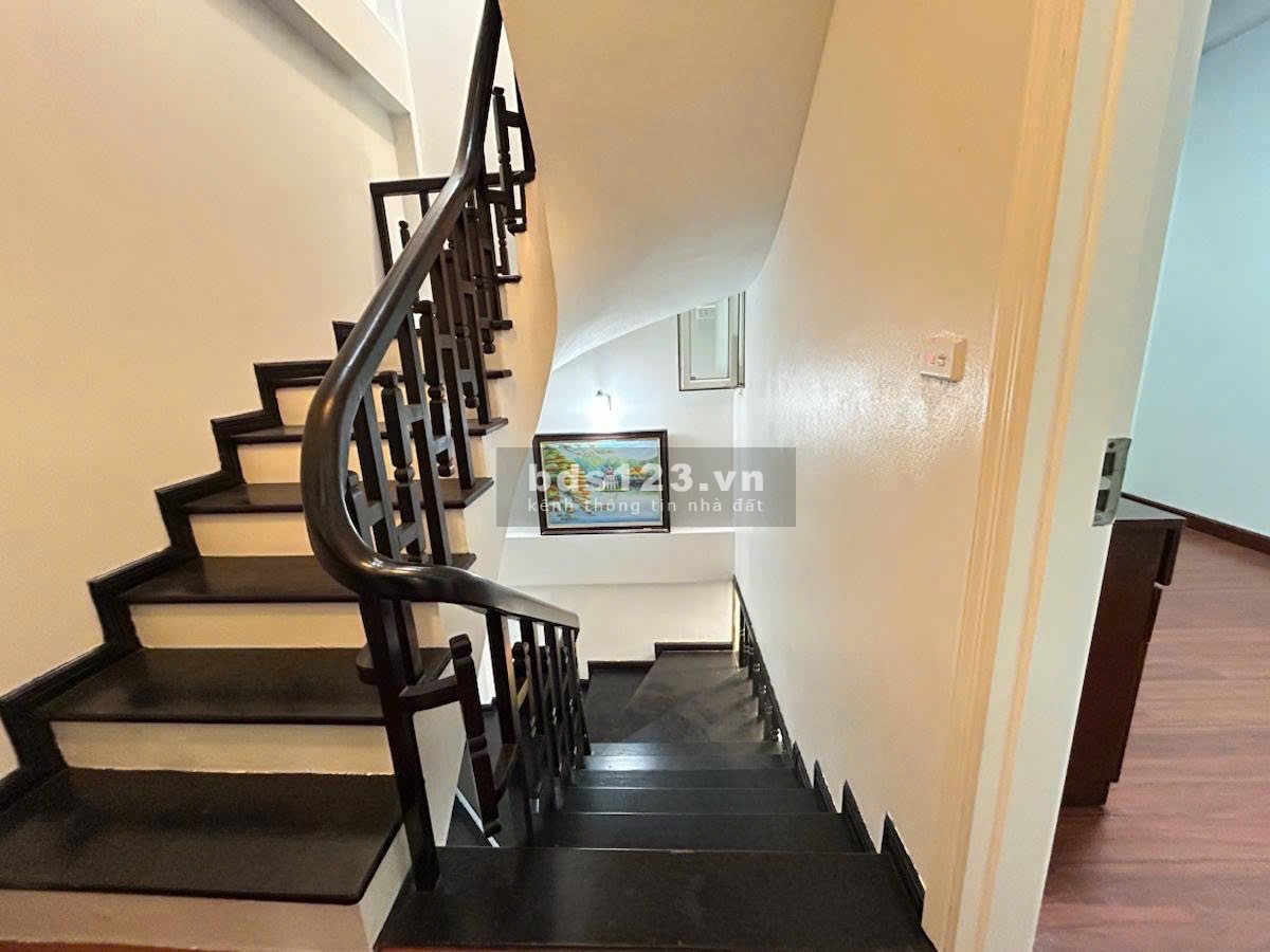 Mặt phố kinh doanh sầm uất - Trung tâm Quận Hoàng Mai - Diện tích 45m² - 5 tầng - Nhỉnh 9 tỷ