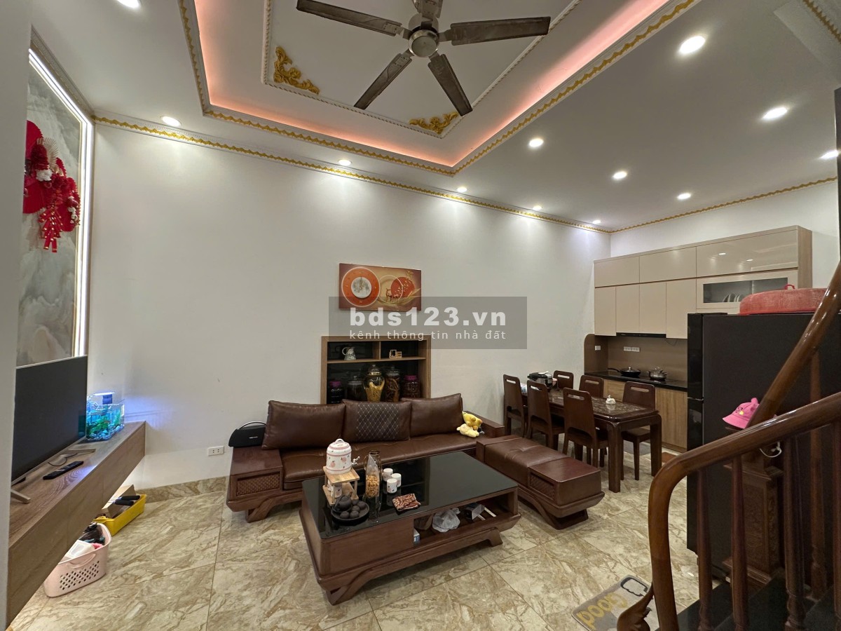 Hàng hiếm Quận Hoàng Mai - Mặt ngõ thông - Kinh doanh - Diện tích 32m² - Nhỉnh 7 tỷ