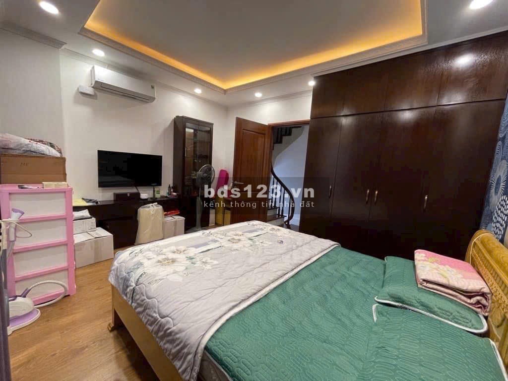 Siêu phẩm hiếm có trung tâm quận Hoàng Mai - DT 35m2 - MT 5m - 5 Tầng - Nhỉnh 8 tỷ
