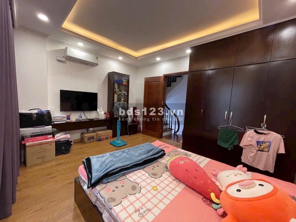 Siêu phẩm hiếm có trung tâm quận Hoàng Mai - DT 35m2 - MT 5m - 5 Tầng - Nhỉnh 8 tỷ