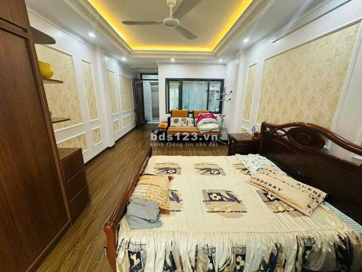 Bán Gấp Nhà 43m 4T MT3.6m giá nhinh 6Tỷ. Ngõ Quỳnh Hai Bà Trưng 0947913839