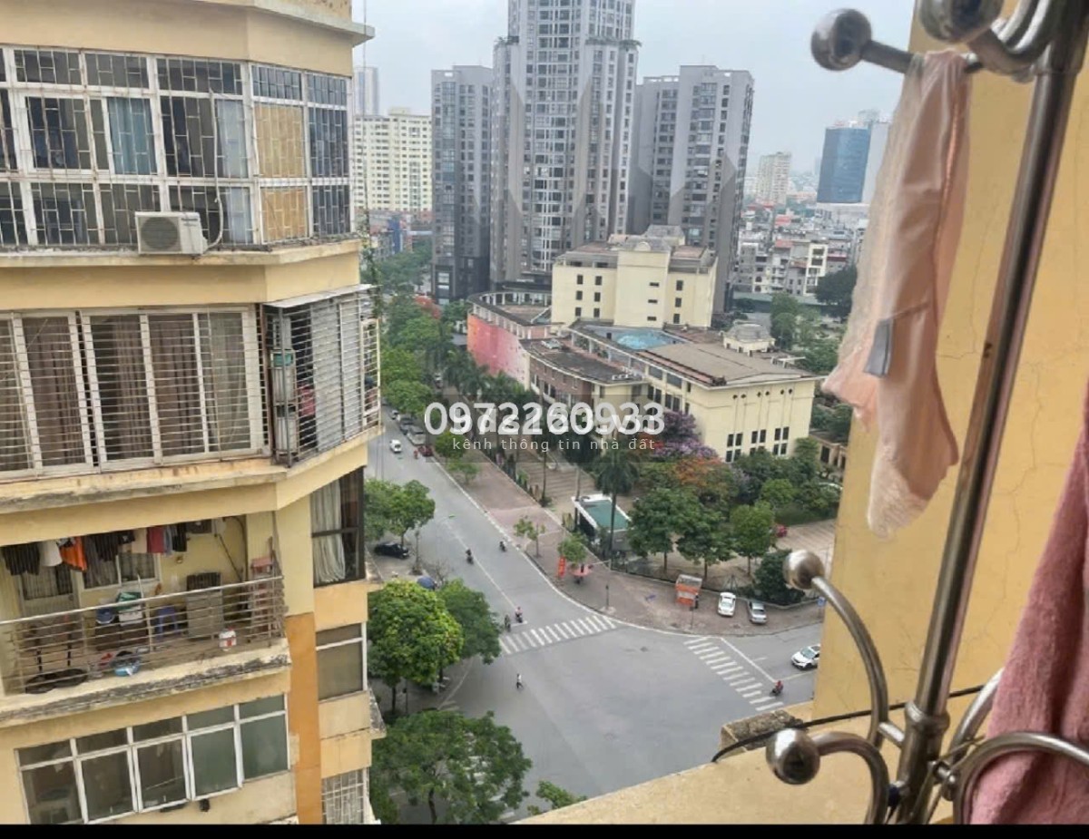 Bán căn hộ đường Vũ Phạm Hàm, giao thông thuận tiện, ô tô đậu thoải mái. Giá 4,55 tỷ