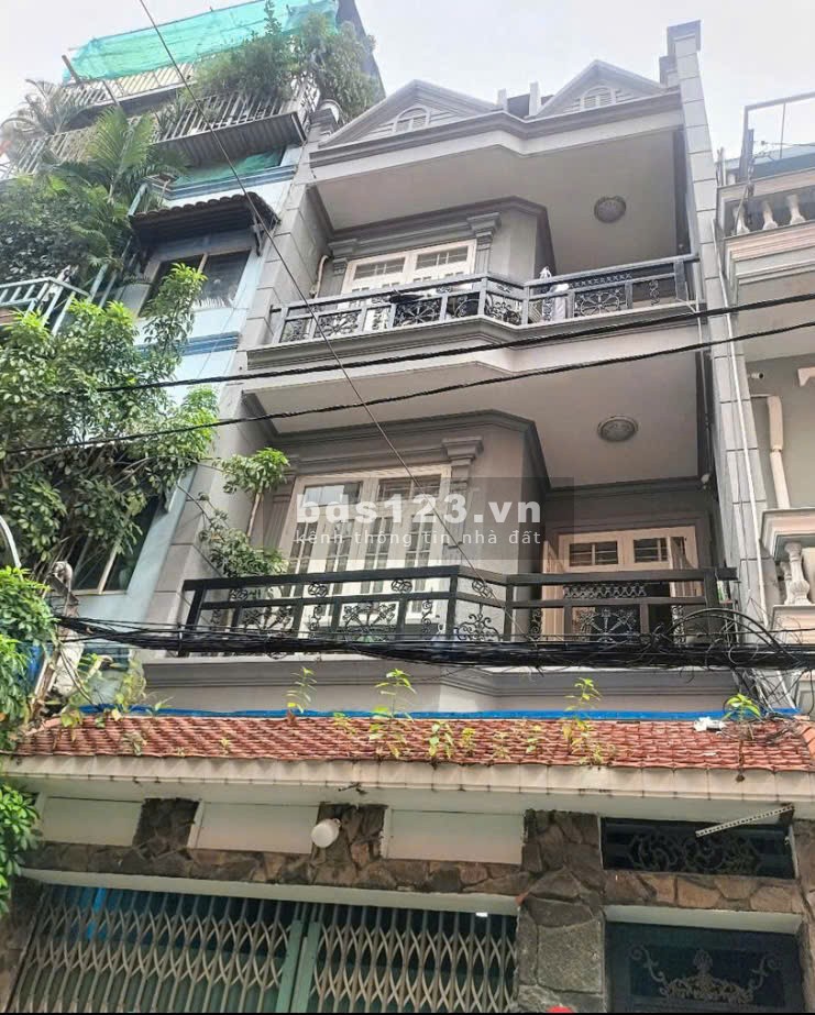 Bán nhà 1 trệt 3 lầu hẻm xe tải 124/ đường Cộng Hòa P4 Tân Bình