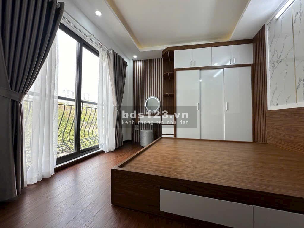 Hoa hậu Hoàng Mai - Hàng xóm chung cư Nam Đô - Ô tô đỗ cửa - Kinh doanh ngày đêm