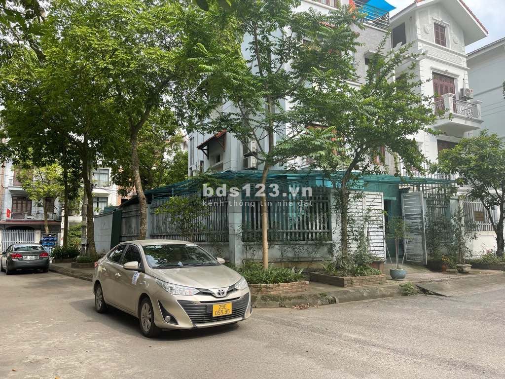 Biệt thự nhà vườn siêu hiếm Sài Đồng – Lô góc 3 mặt thoáng, chỉ 35.5 tỷ!