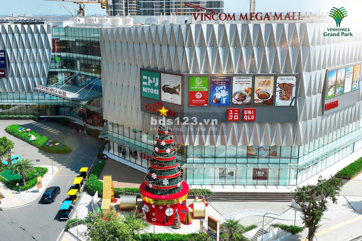 Bán gấp 2PN2WC giá tốt 3,990 tỷ, rẻ nhất thị trường, view hồ bơi, Lumiere Vinhomes Grand Park Q9