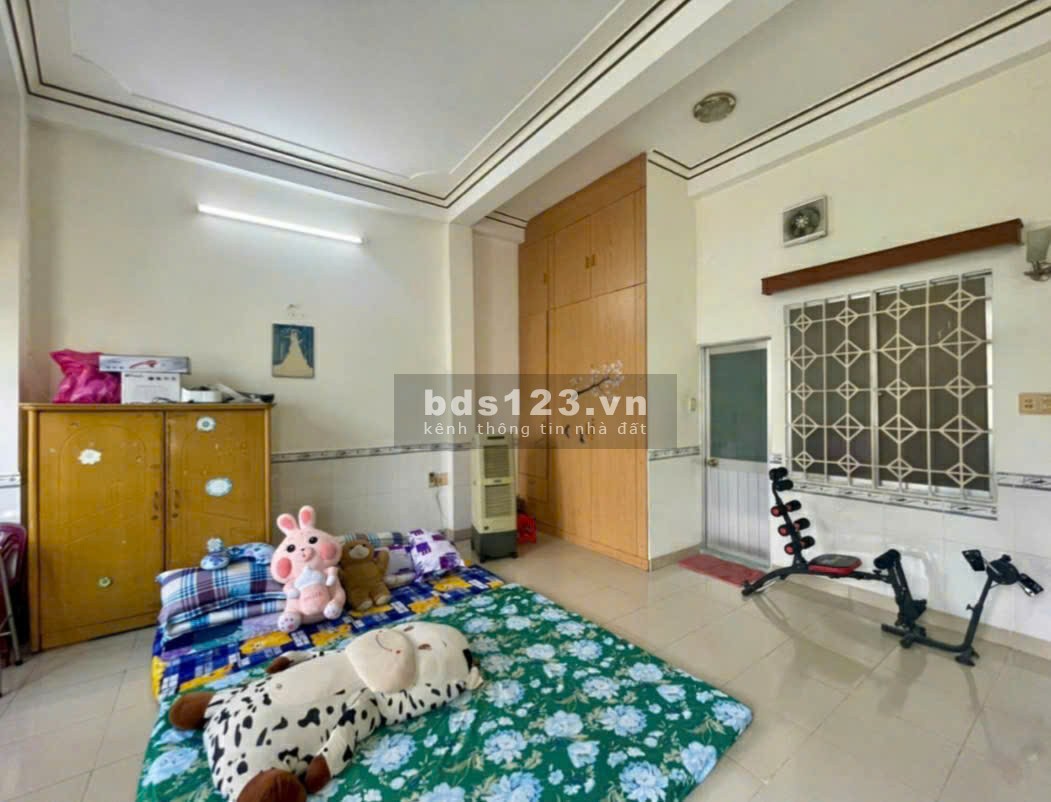 Bán gấp chỉ 4,5 tỷ nhà phố 3 tầng 349A Ngô Gia Tự, trung tâm TP. PRTC Ninh Thuận. Ngang 5,5m nở hậu