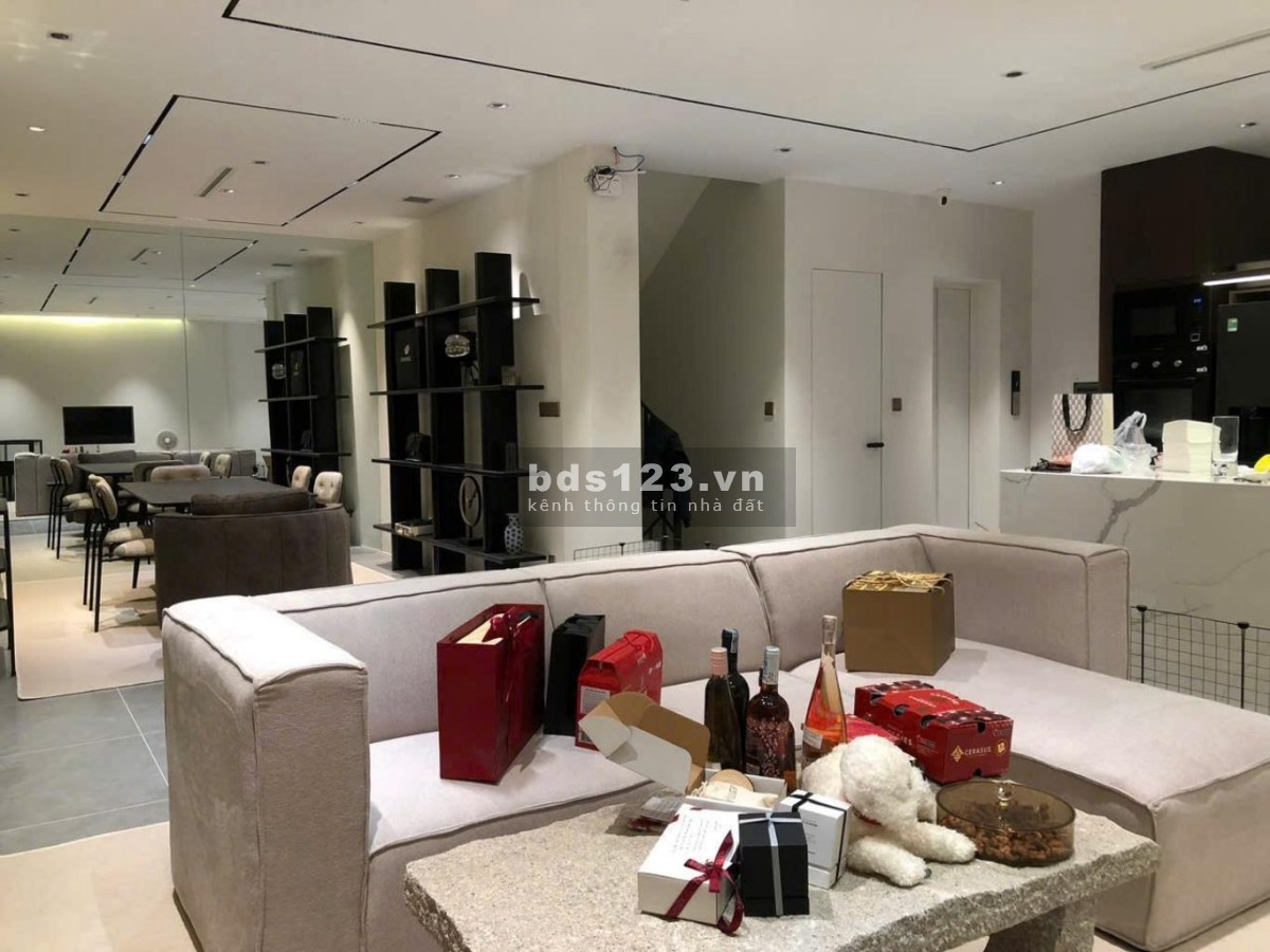 Biệt thự 10x11 cực đẹp khu Thảo Điền khu làng báo chí, kế bên trường Quốc tế