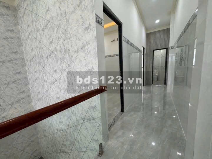 Nhà mới 1 trệt 1 lầu, đường 17A, khu Minh Linh, phường 5, TP Vĩnh Long (2 tỷ 350)