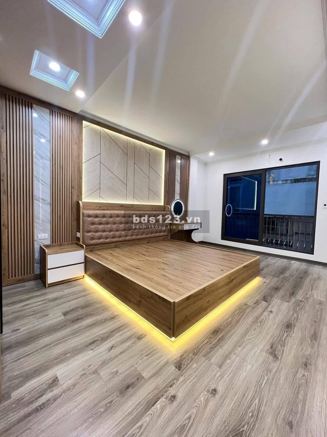Bán nhà riêng 6 tầng thang máy full nội thất phố Khương Hạ Thanh Xuân, ngõ nông gần phố chỉ 11.3 tỷ