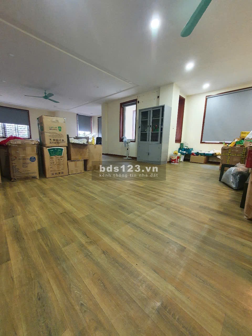 Bán nhà phố Bát Khối Chính chủ 6 tầng thang máy Giá chỉ 4x tỷ - Giao dịch ngay