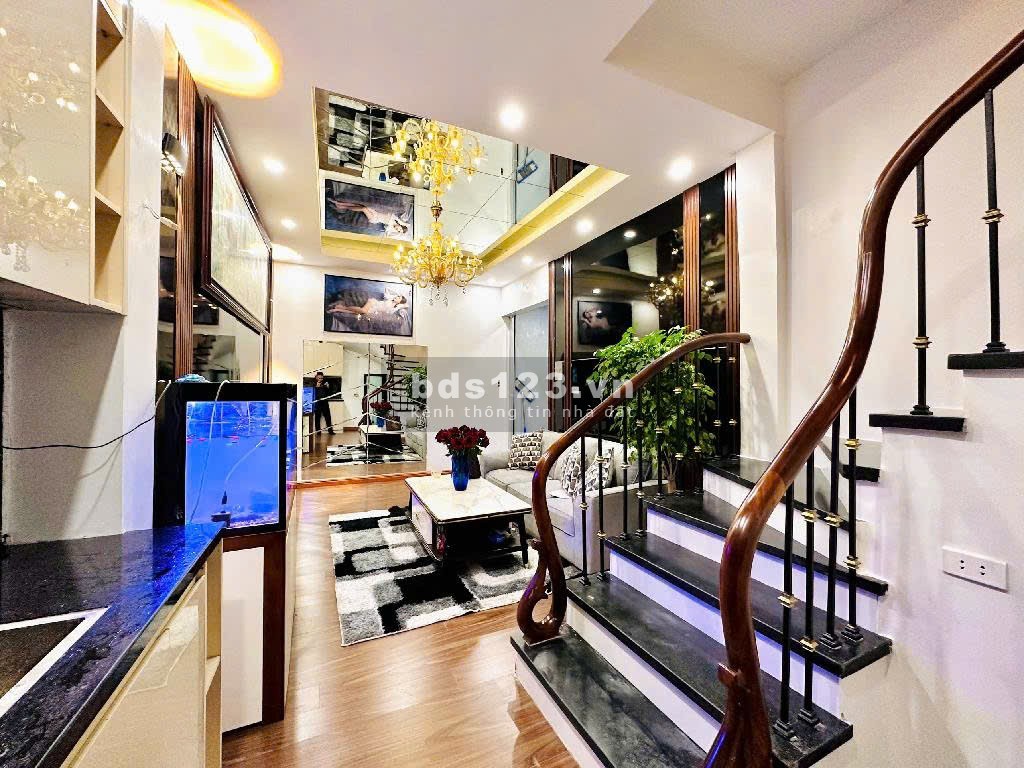 Chính chủ cần bán nhà KIm Ngưu 25m2, xây 4 tầng full công năng nội thất đầy đủ