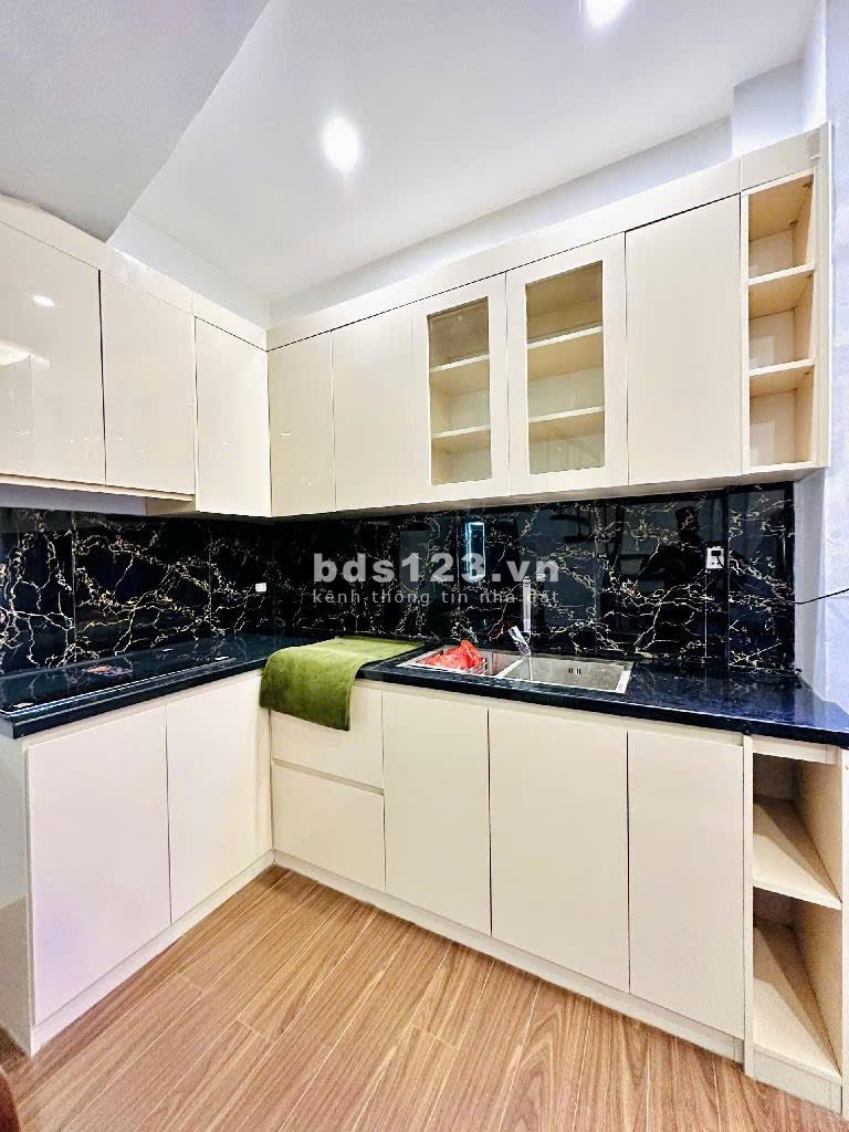 Chính chủ cần bán nhà KIm Ngưu 25m2, xây 4 tầng full công năng nội thất đầy đủ