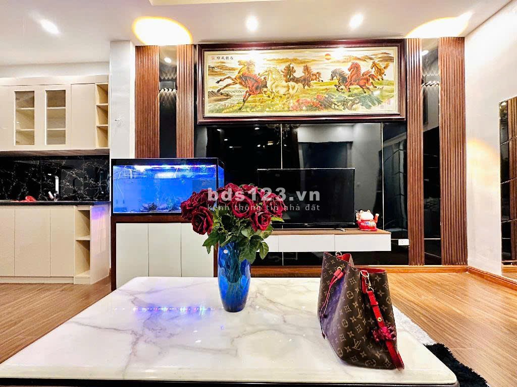 Chính chủ cần bán nhà KIm Ngưu 25m2, xây 4 tầng full công năng nội thất đầy đủ