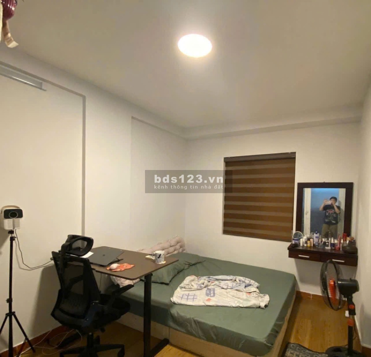 Chung cư Nguyễn Du, Bến Nghé, Q1: 2pn, nội thất mới, nhà sẳn. 15tr/th