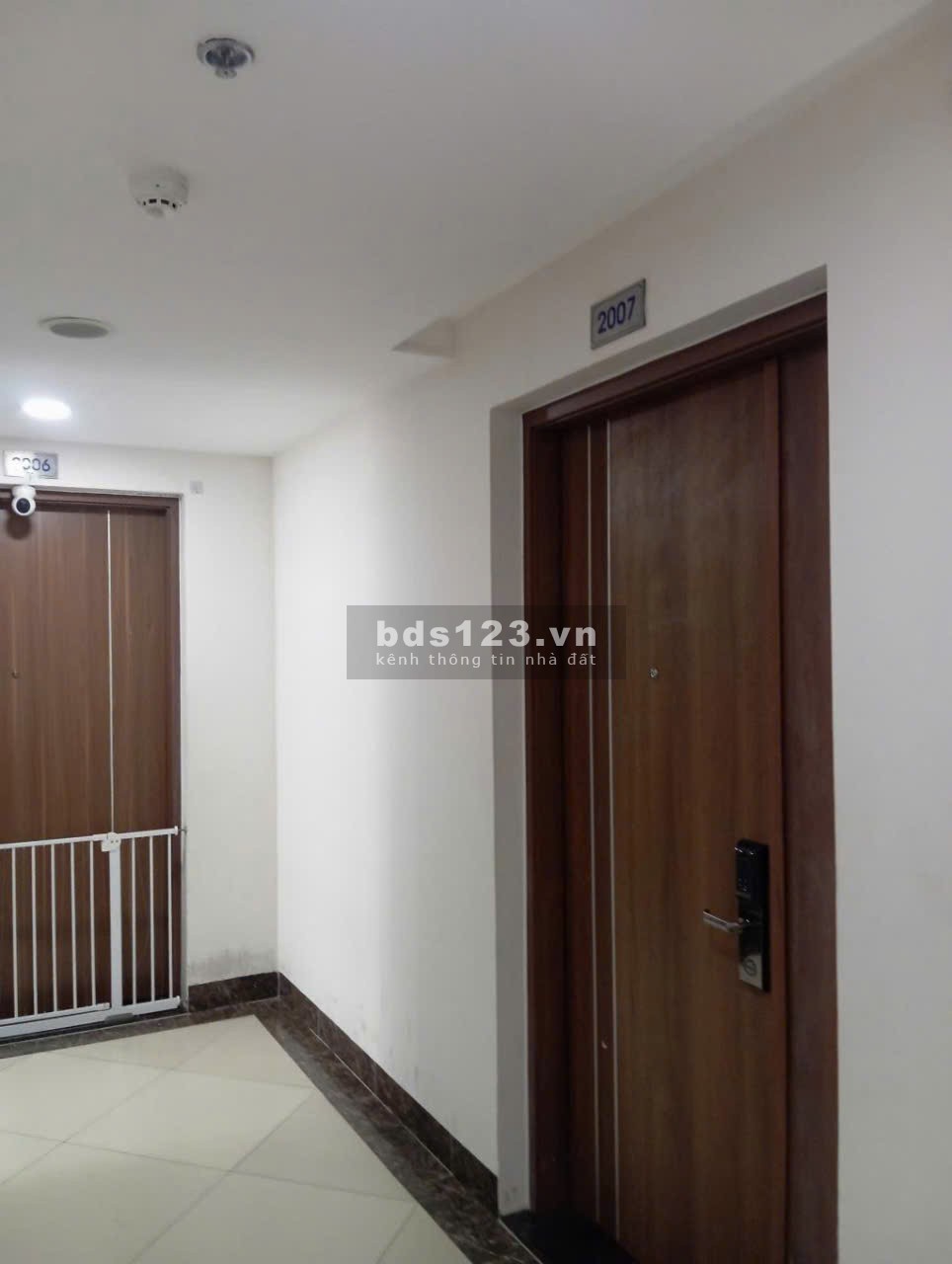 Bán căn hộ chung cư cao cấp 2pn, dt: 70 m², giá 5,3 tỷ