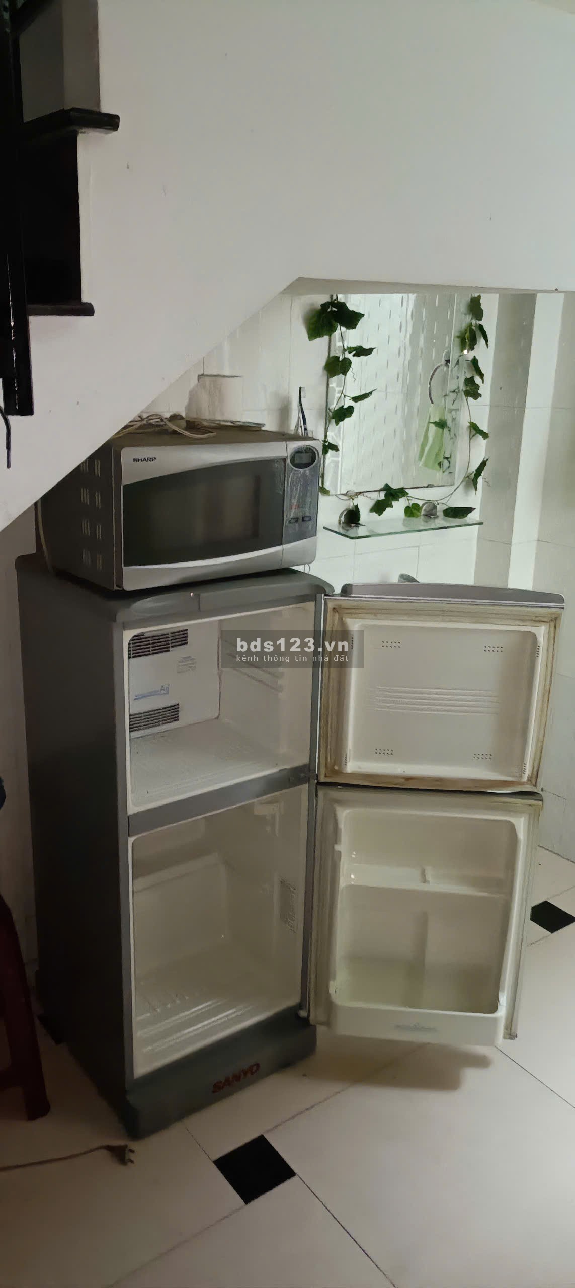 Cho thuê nhà nguyên căn – 1 trệt 2 lầu – Gần ngã tư Bảy Hiền (Trường Chinh)