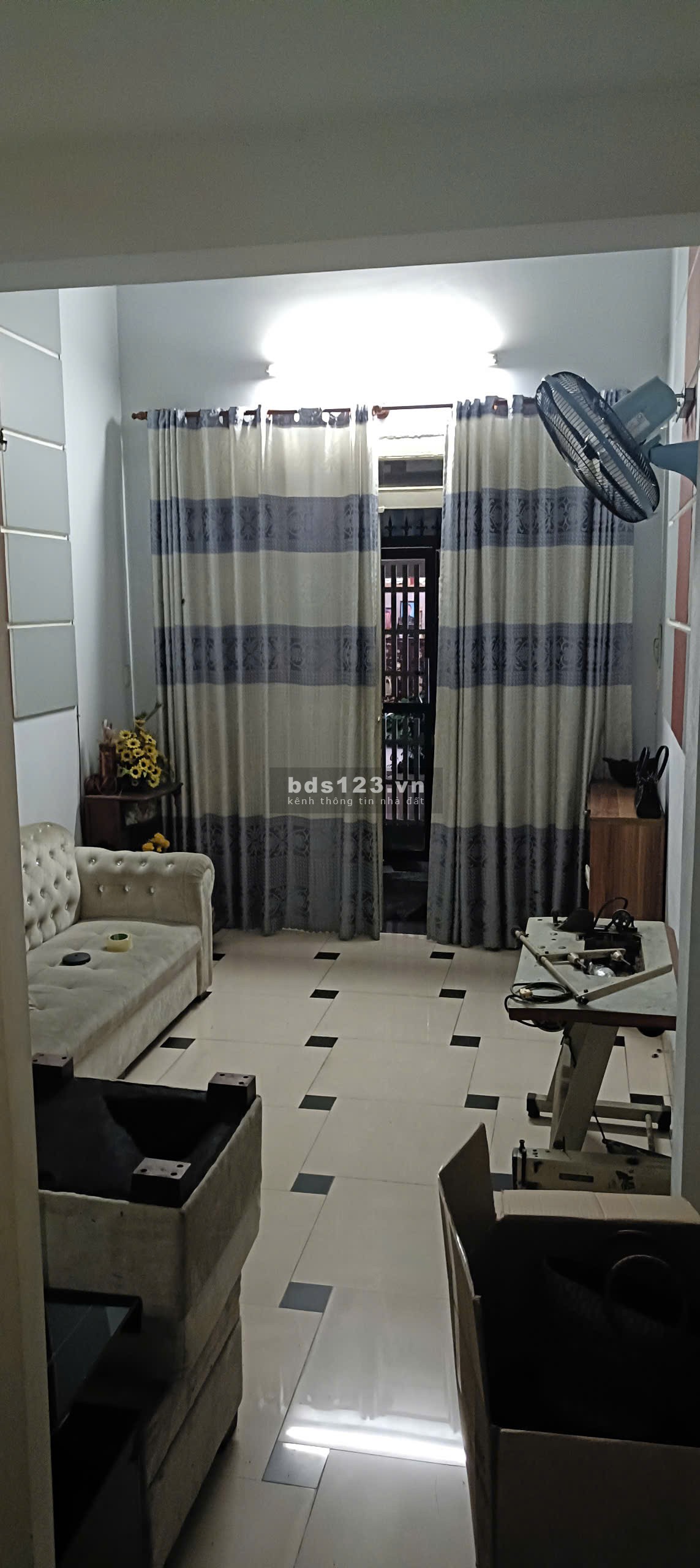 Cho thuê nhà nguyên căn – 1 trệt 2 lầu – Gần ngã tư Bảy Hiền (Trường Chinh)