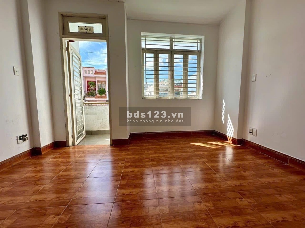 Chung cư Nguyễn Ngọc Phương, P19, BT: 75m2, 2p ngủ, NT mới, 13tr/th