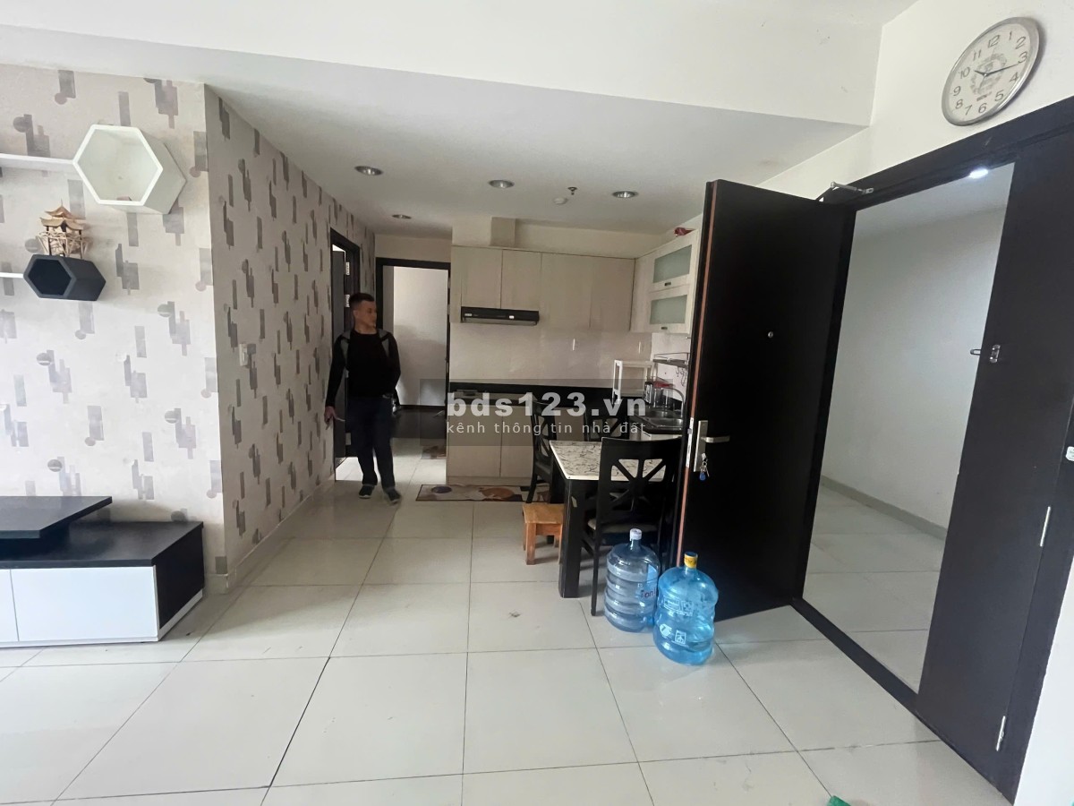 Chung cư Screc Tower, P12, Trường Sa, Q3 79m2,2p ngủ + giá 13tr/th.