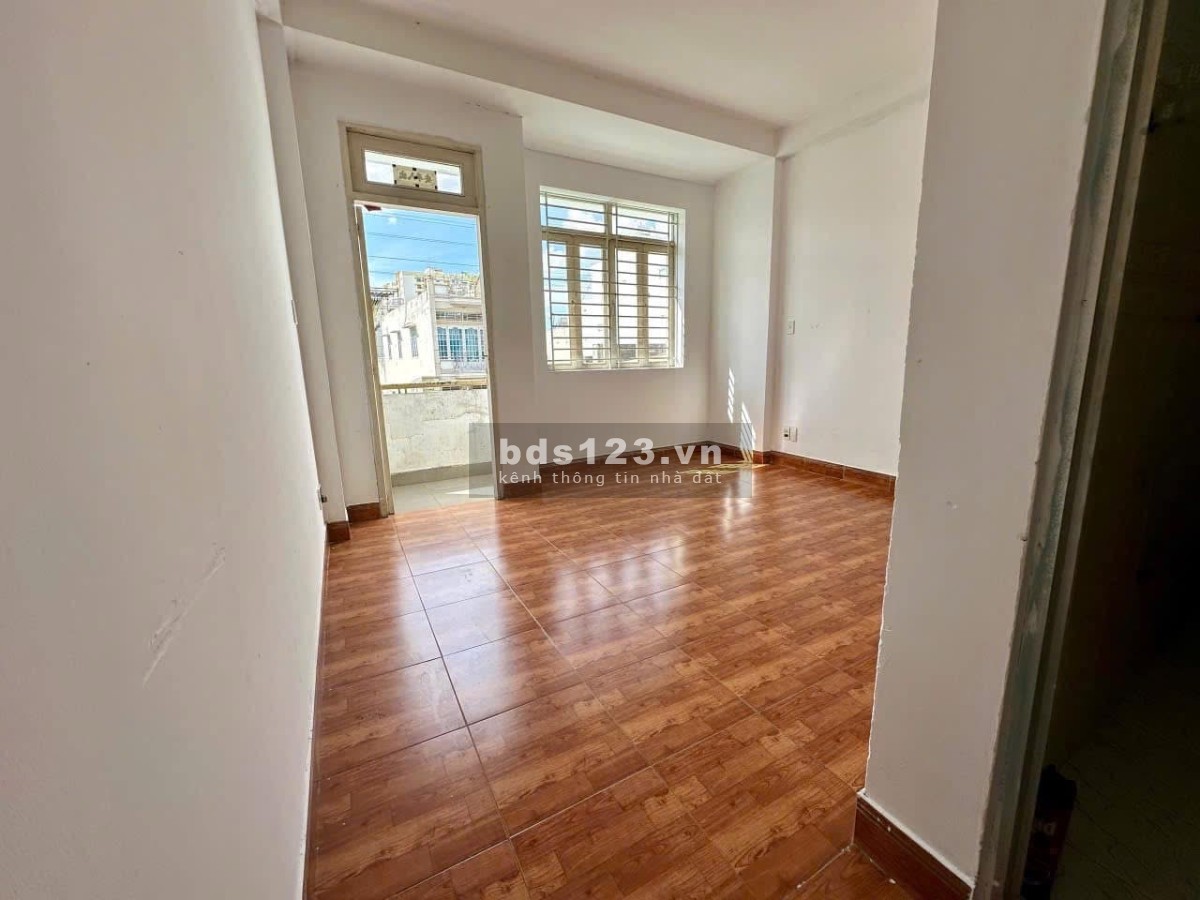 Chung cư Nguyễn Ngọc Phương, P19, BT: 75m2, 2p ngủ, NT mới, 13tr/th