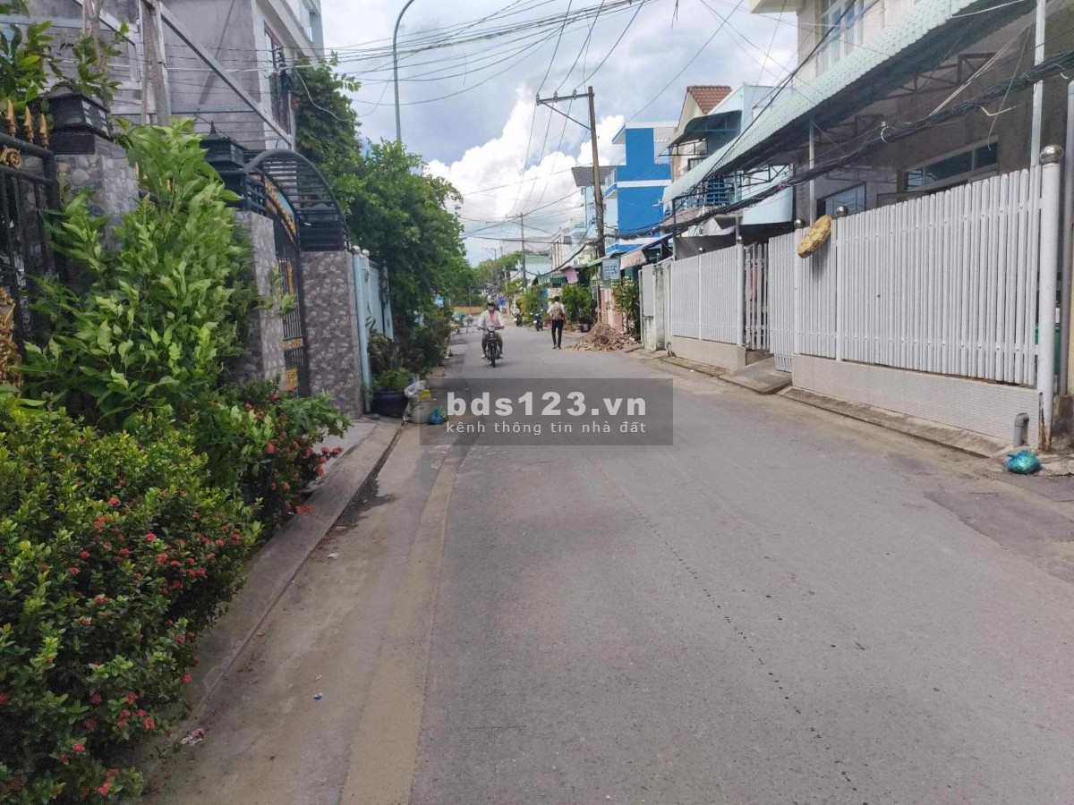 Nhà trung tâm TP Cần Thơ, cách Vincom Plaza Hùng Vương 2,3km