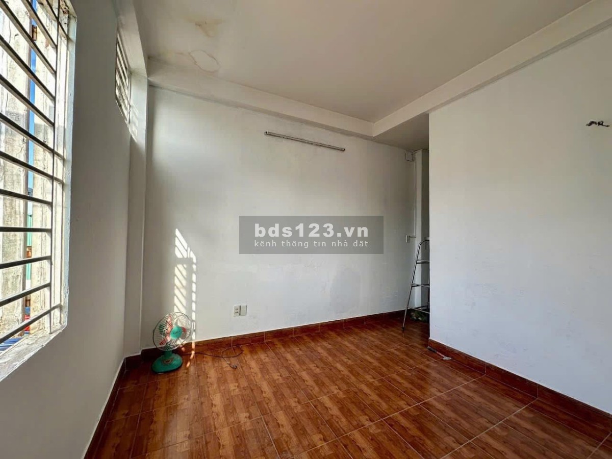 Chung cư Nguyễn Ngọc Phương, P19, BT: 75m2, 2p ngủ, NT mới, 13tr/th