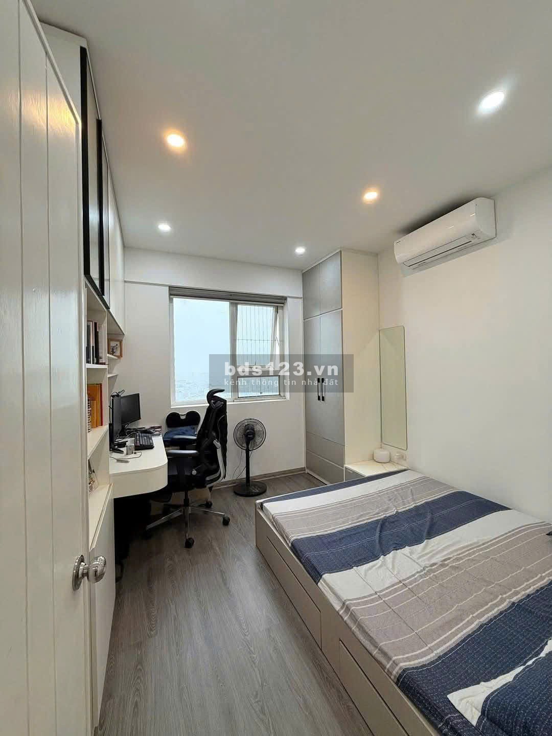 CCCC Kington Residence, 223 Hoàng Văn Thụ, P8, PN, 90m2, 2PN, 22tr.
