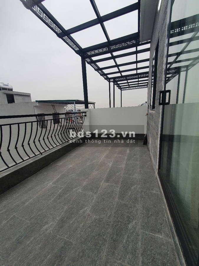 Bán nhà Chính chủ 6 tầng tại Phố Trạm, Long Biên, thang máy, Giá nhỉnh 6 tỷ (CTL)