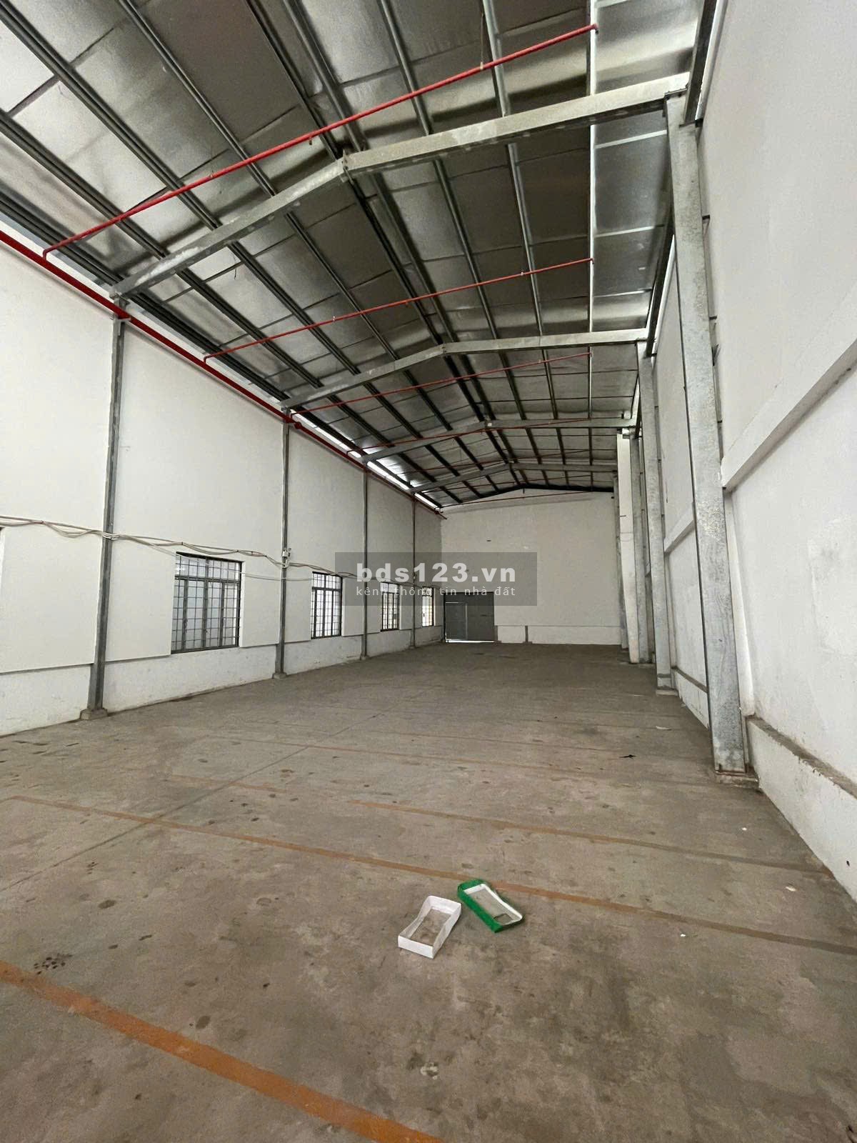 Cho thuê kho xưởng 1000m2 QL13, Hiệp Bình Phước, Quận Thủ Đức