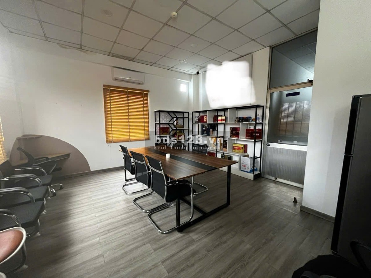 Cho thuê kho xưởng 1000m2 QL13, Hiệp Bình Phước, Quận Thủ Đức
