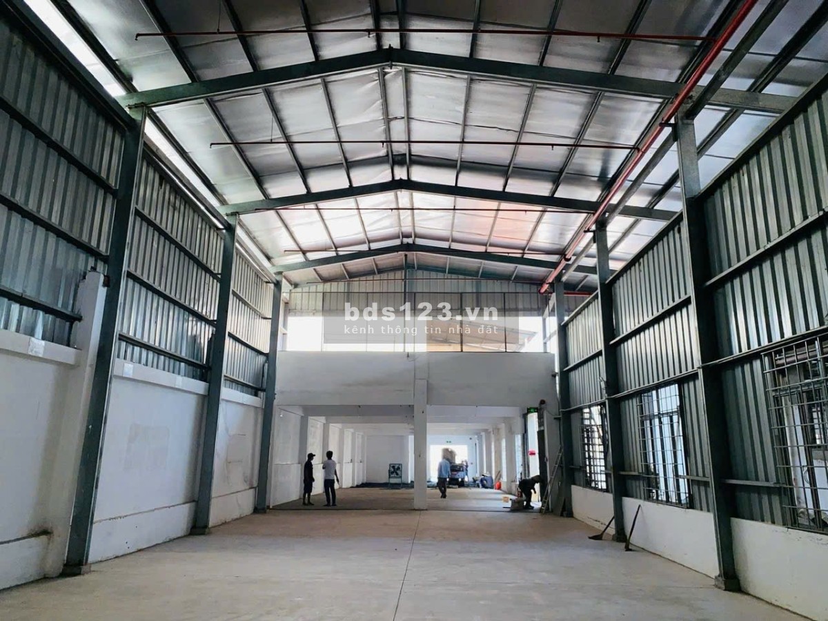 Cho thuê kho xưởng 1000m2 QL13, Hiệp Bình Phước, Quận Thủ Đức