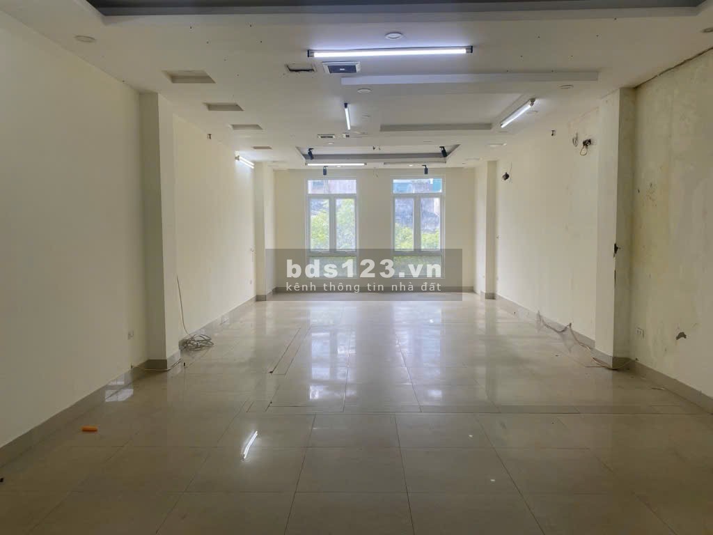 Đầu tư thông minh - Nhà mặt phố Đội Cấn, kinh doanh cực đỉnh!