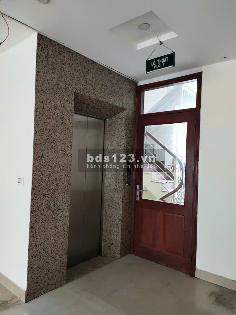 Đầu tư thông minh - Nhà mặt phố Đội Cấn, kinh doanh cực đỉnh!