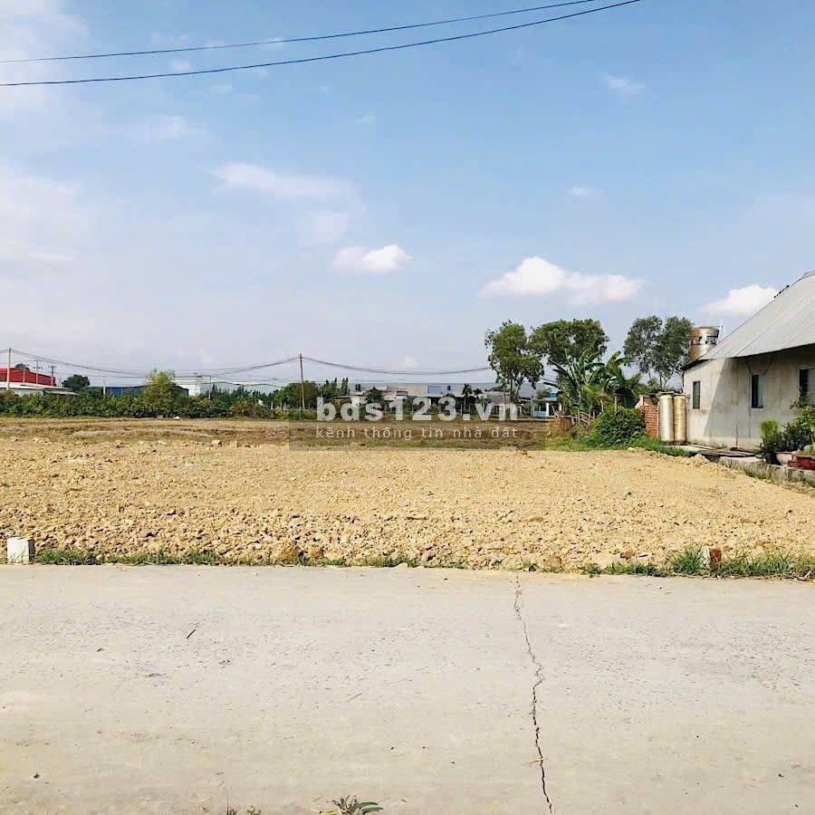 Cần bán lô đất vị trí siêu đẹp Đức Hòa Long An