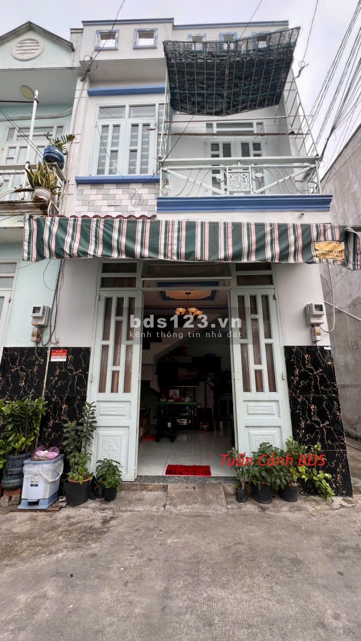 Bán Nhà Gần chợ Hiệp Thành Quận 12
