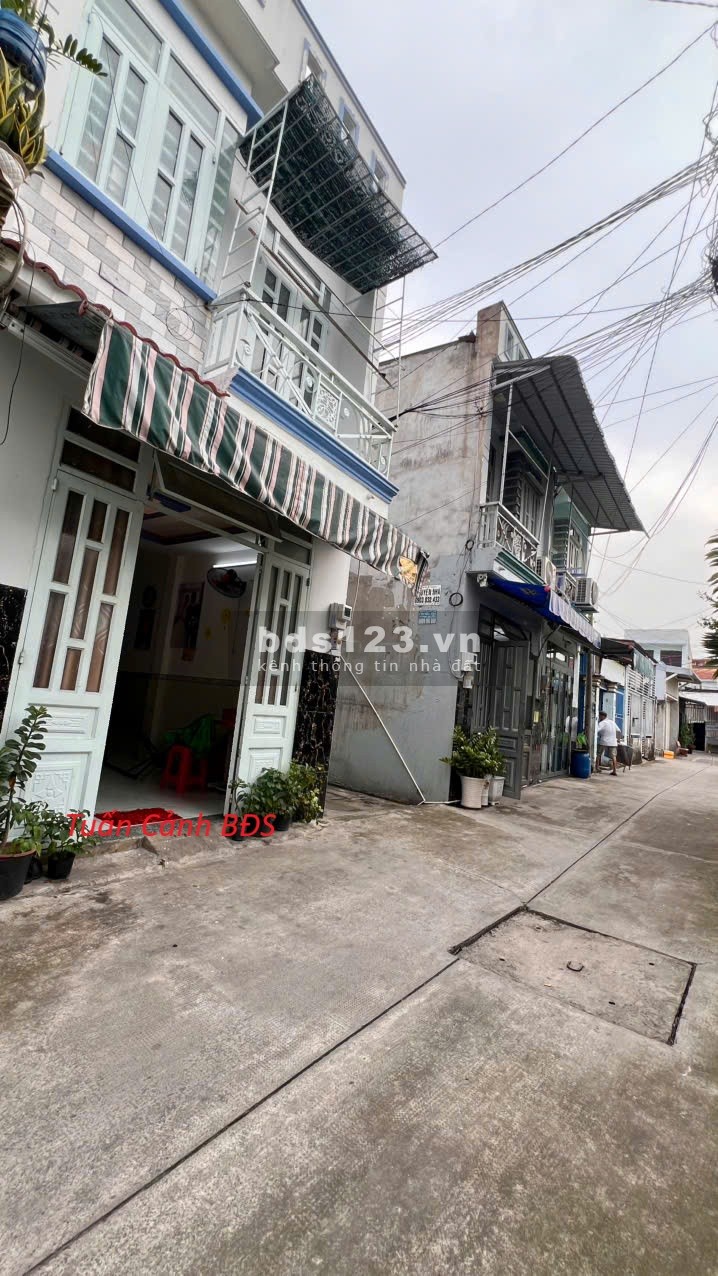 Bán Nhà Gần chợ Hiệp Thành Quận 12