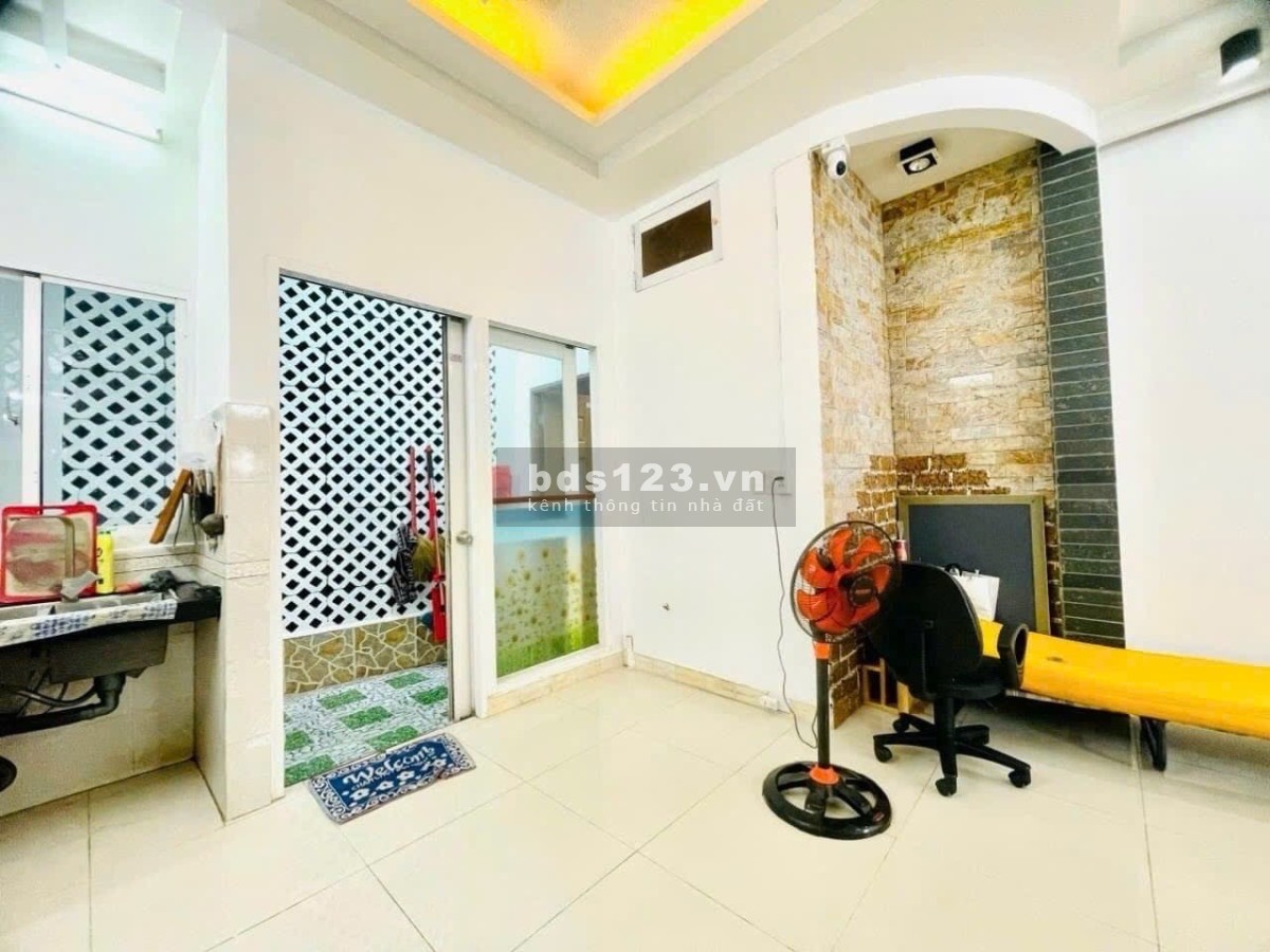 Nhà Mới 3 Tầng + 4 Ki-ốt Cho Thuê 40tr/tháng, Bình Trưng Đông - Thủ Đức