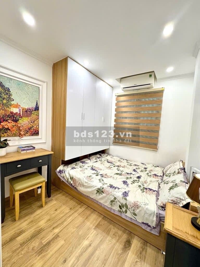 Khuất Duy Tiến, Thanh Xuân – 58m² - ô tô tránh nhau - tiện ích ngập tràn - nhỉnh 2 tỷ