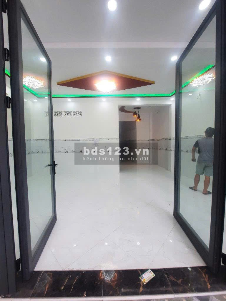 Chính chủ bán nhà mặt tiền Huỳnh Tấn Phát Nhà 81m2, mới xây 6m x13,5m. Giá chỉ 6,8 tỷ.
