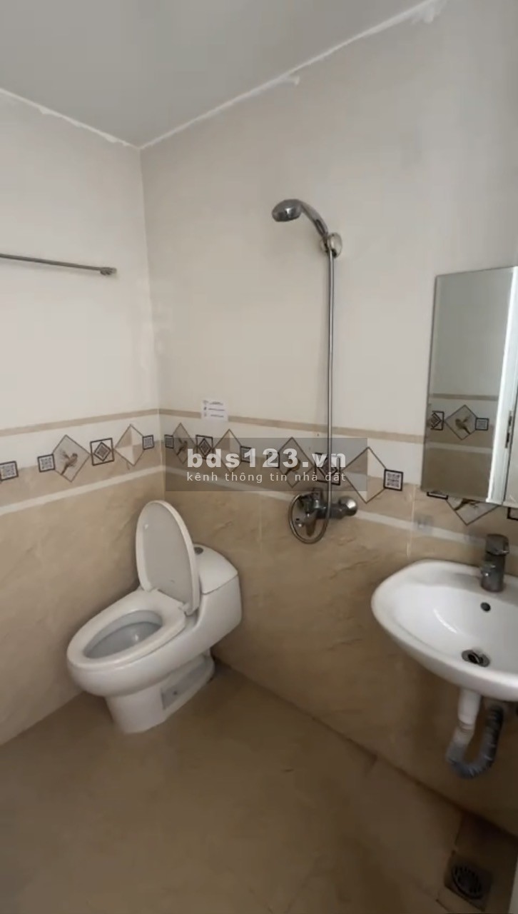 Cho thuê nhà mặt phố Quan Hoa, Cầu Giấy - 50m², 5 tầng, thang máy, thông sàn, nhà đẹp!