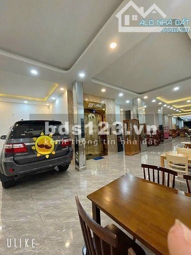 Bán tòa nhà mặt tiền Nguyễn văn Quá-Q12. Đang có hợp đồng 120tr/th