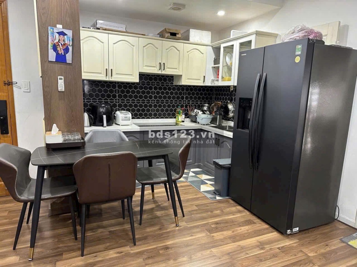 Cho thuê chung cư Screc, Trường Sa, Q3: 80m2, 2pn, 2wc, NT 13tr/tháng