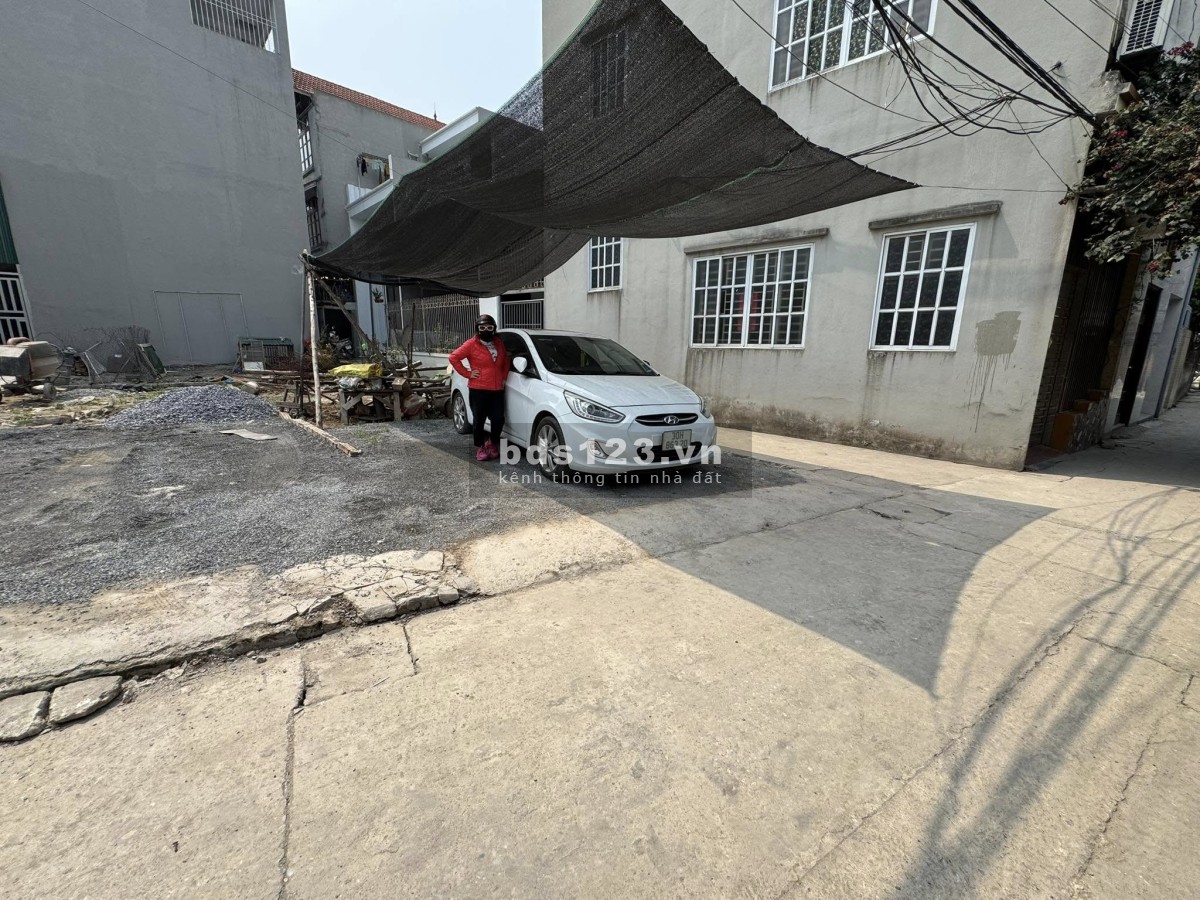 Bán 52m đất Đông Mỹ, lô góc, ô tô tải đỗ cửa chỉ hơn 3 tỷ