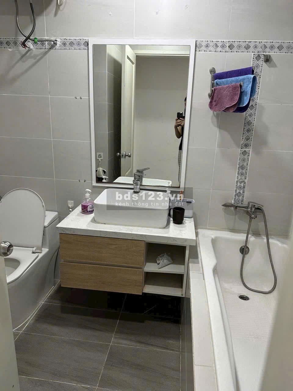 Cho thuê chung cư Screc, Trường Sa, Q3: 80m2, 2pn, 2wc, NT 13tr/tháng